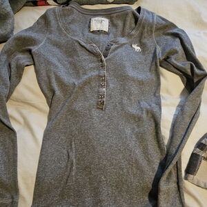 Abercrombie & Fitch Gray Henley Thermal Top